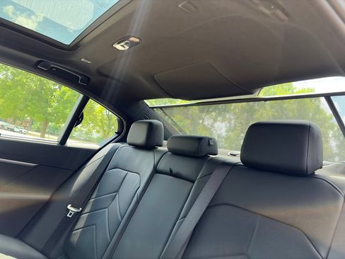 New 2027 BMW 550e xDrive AWD/4WD image 19