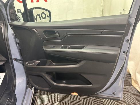 Used 2025 Honda Odyssey Sport-L image 11