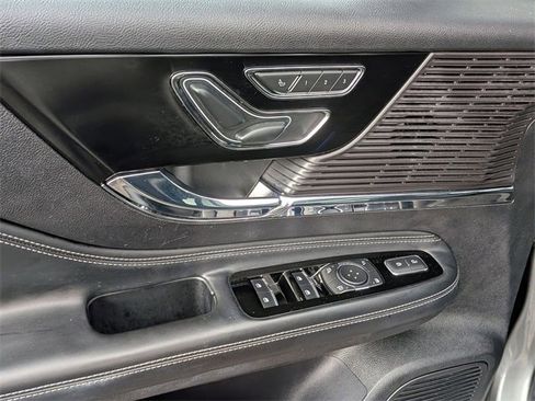 Used 2022 Lincoln Corsair FWD w/ Premium Package image 13