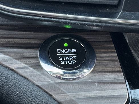 Used 2021 Ford Explorer Limited w/ Equipment Group 301A image 23