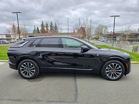 New 2026 Cadillac Lyriq Premium Sport image 6