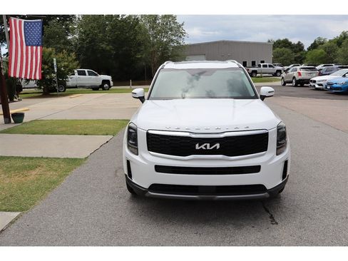 Used 2022 Kia Telluride S FWD image 8
