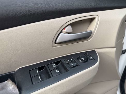 Used 2012 Honda Odyssey EX-L image 24