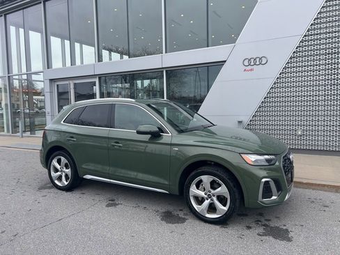 Used 2023 Audi Q5 2.0T Prestige w/ Prestige Package image 10