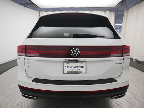 Used 2024 Volkswagen Atlas SE AWD/4WD image 25