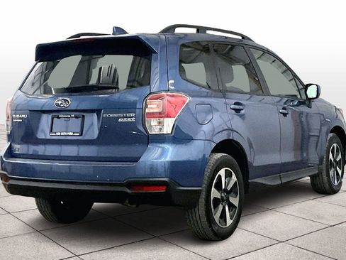 Used 2017 Subaru Forester 2.5i Premium w/ All-Weather Package image 11