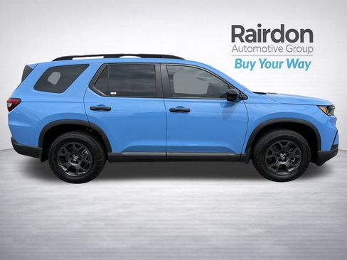 Used 2023 Honda Pilot TrailSport image 8