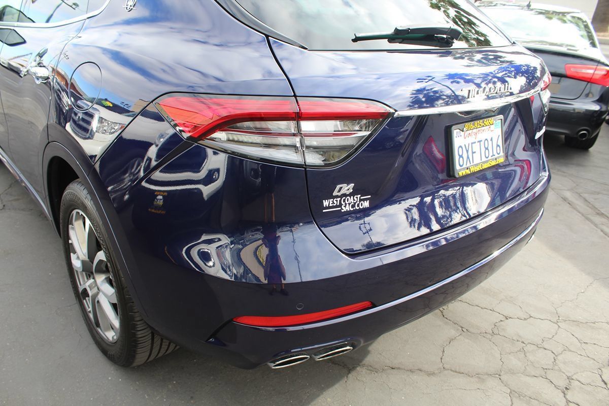 Used 2021 Maserati Levante AWD/4WD image 18