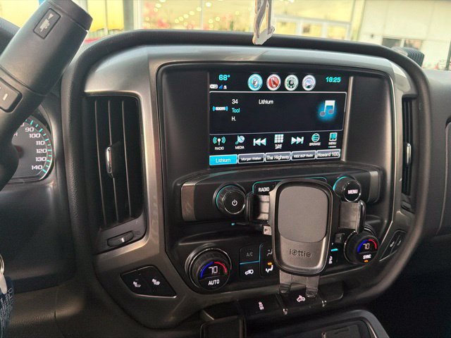 Used 2018 Chevrolet Silverado 1500 LT w/ All Star Edition AWD/4WD image 6