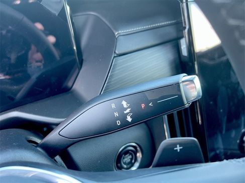 New 2025 GMC Acadia Elevation image 14