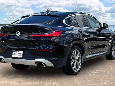 Used 2022 BMW X4 xDrive30i w/ Convenience Package AWD/4WD image 4