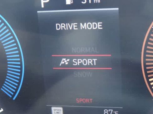 Used 2024 Hyundai Kona SEL AWD/4WD image 31