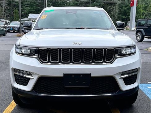 Used 2023 Jeep Grand Cherokee Limited AWD/4WD image 2