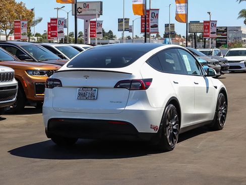 Used 2023 Tesla Model Y Performance AWD/4WD image 4