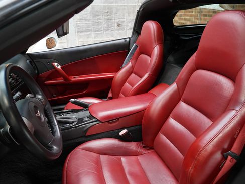 Used 2008 Chevrolet Corvette Coupe w/ Preferred Equipment Group RWD image 43