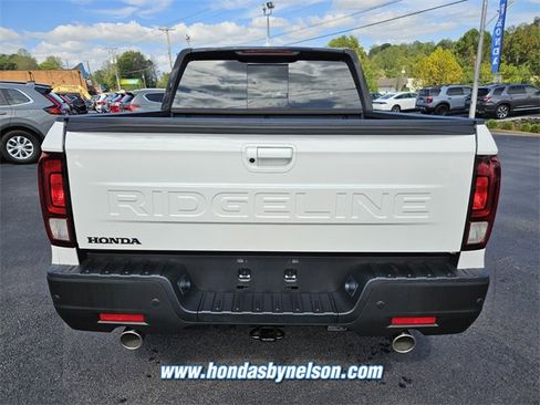 New 2026 Honda Ridgeline Black Edition image 5