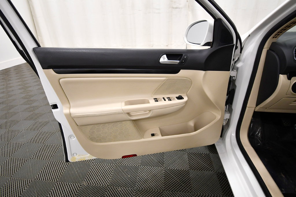 Used 2013 Volkswagen Jetta TDI FWD image 13