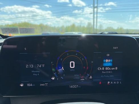 Used 2025 Chevrolet Traverse LT AWD/4WD image 13