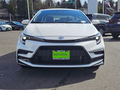 New 2026 Toyota Corolla SE image 2