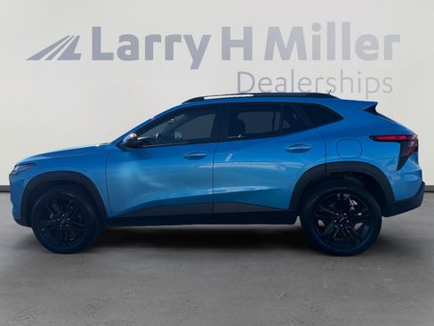 Used 2025 Chevrolet Trax ACTIV w/ Driver Confidence Package image 2