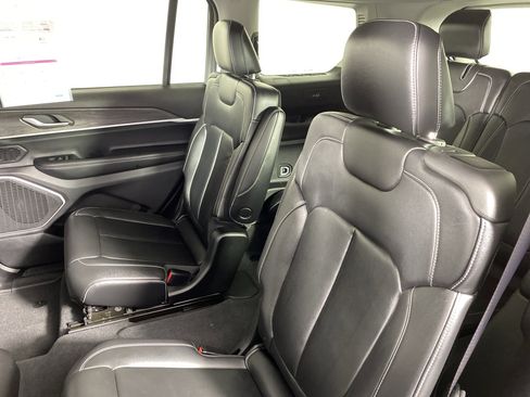 Used 2021 Jeep Grand Cherokee L Limited AWD/4WD image 31