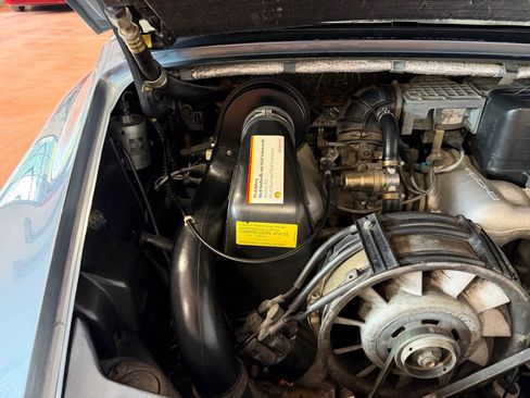 Used 1988 Porsche 911 Carrera RWD image 36
