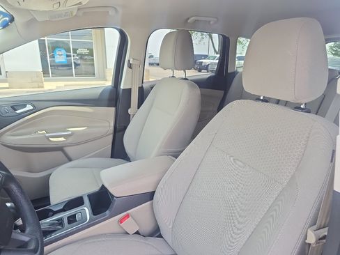 Used 2017 Ford Escape SE AWD/4WD image 12