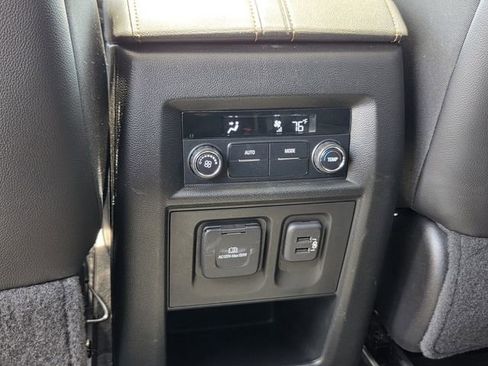 Used 2019 Chevrolet Traverse RS w/ LPO, Floor Liner Package AWD/4WD image 17