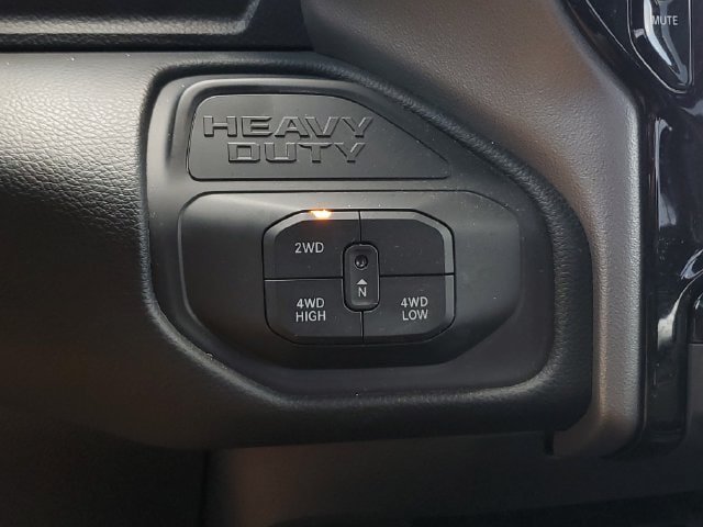 Used 2026 RAM 2500 Laramie AWD/4WD image 37