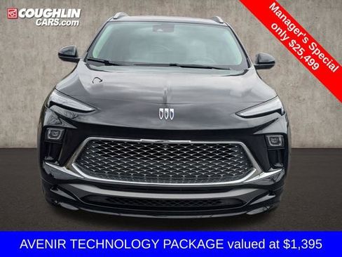 Used 2024 Buick Encore GX Avenir w/ Avenir Technology Package FWD image 2