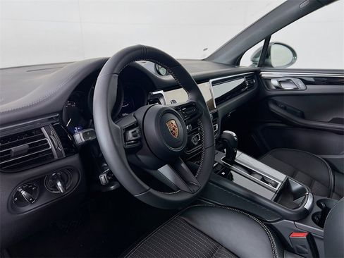 New 2026 Porsche Macan Turbo image 4