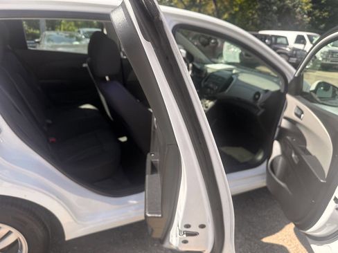 Used 2014 Chevrolet Sonic LT w/ Fun and Sun Package image 7