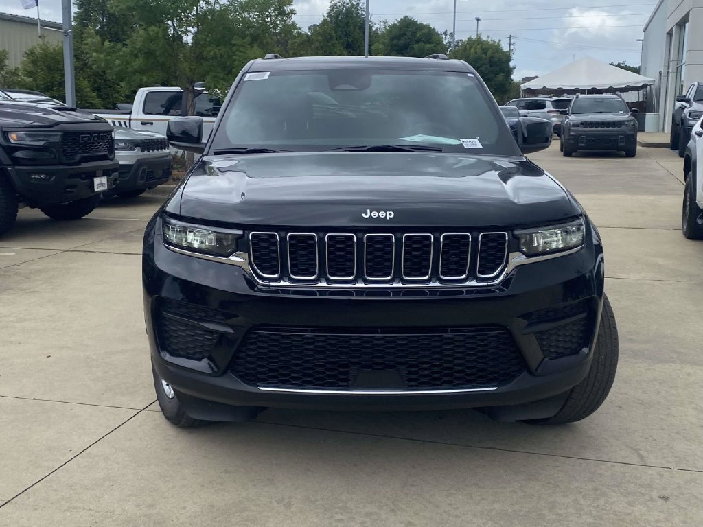 New 2026 Jeep Grand Cherokee Laredo X RWD image 32