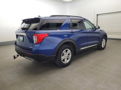 Used 2021 Ford Explorer XLT w/ Equipment Group 202A AWD/4WD image 9