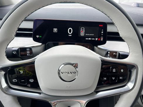 New 2025 Volvo EX90 Ultra image 26