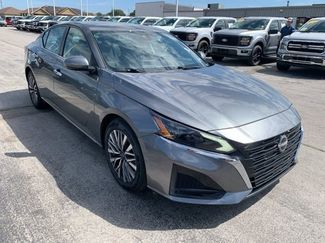 Used 2023 Nissan Altima 2.5 SV image 1