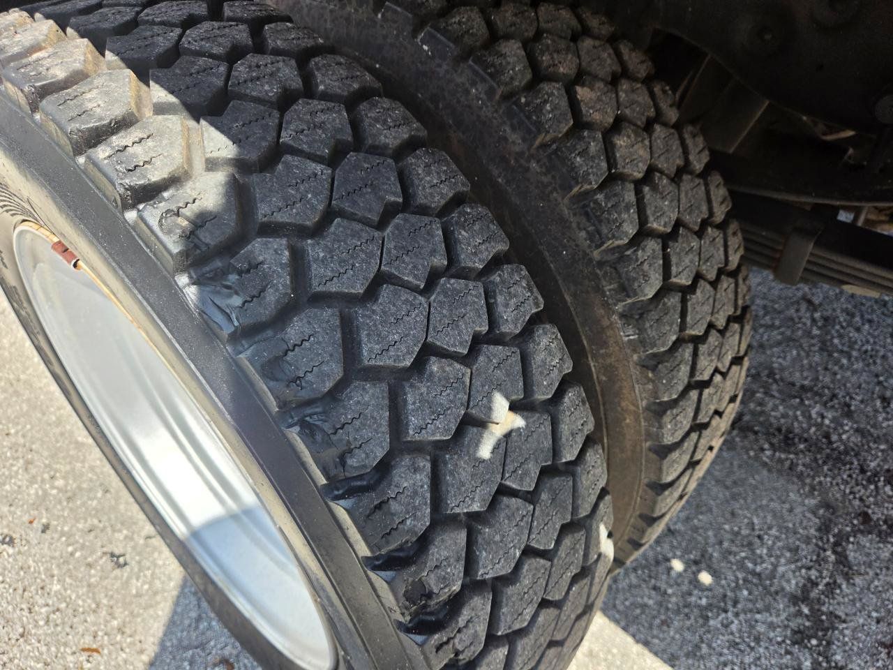 Used 2000 Ford F450 4x4 Regular Cab Super Duty image 23