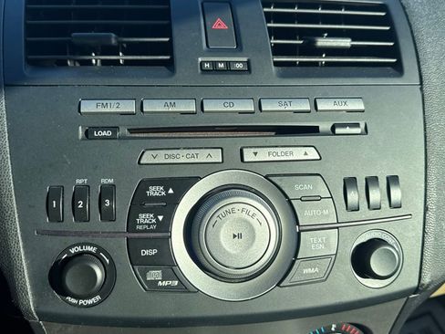 Used 2010 MAZDA MAZDA3 i Touring image 34