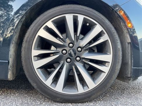 Used 2020 Lincoln MKZ Reserve w/ Elements Package image 12