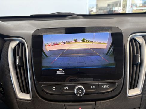 Used 2019 Chevrolet Malibu LS FWD image 4