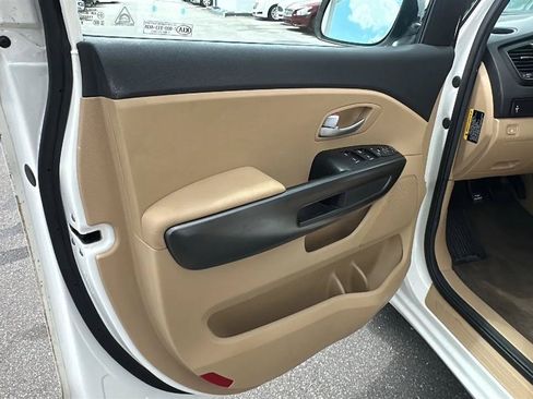 Used 2016 Kia Sedona LX w/ LX Convenience Package FWD image 20