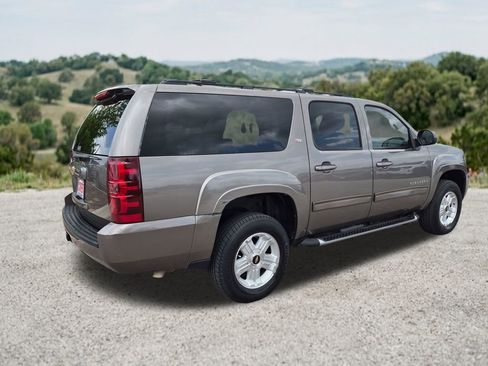 Used 2013 Chevrolet Suburban LT AWD/4WD image 10