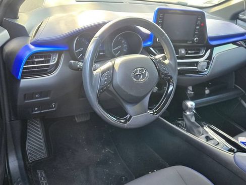Used 2020 Toyota C-HR XLE FWD image 10