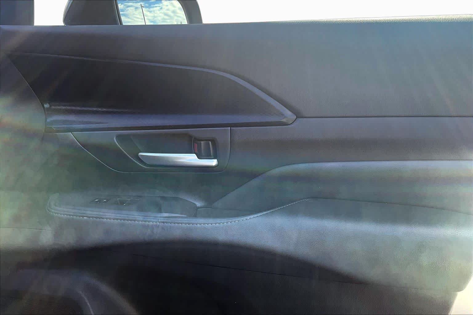 Used 2025 Toyota Grand Highlander AWD Hybrid image 23