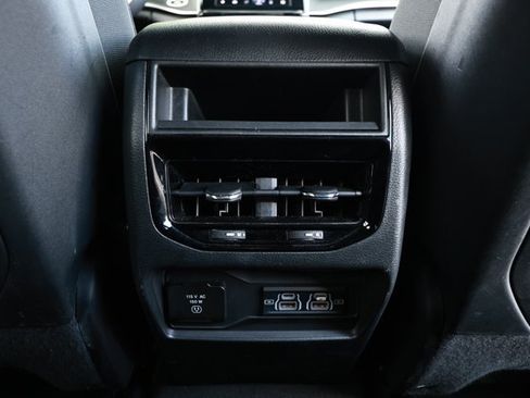 Used 2024 Jeep Grand Cherokee Altitude RWD image 30