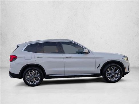Used 2023 BMW X3 xDrive30i w/ Premium Package w/ZPA image 4