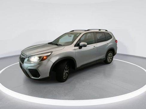 Used 2020 Subaru Forester Premium AWD/4WD image 8