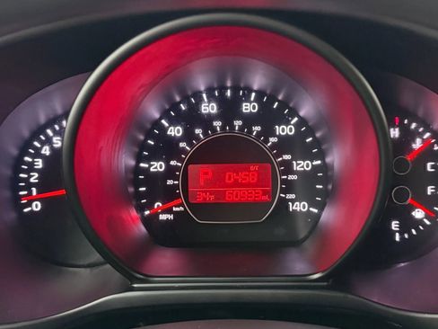 Used 2015 Kia Soul + image 12