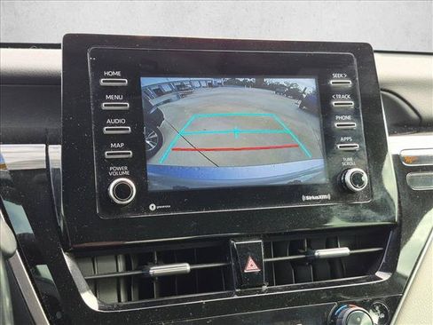 Used 2023 Toyota Camry SE FWD image 8