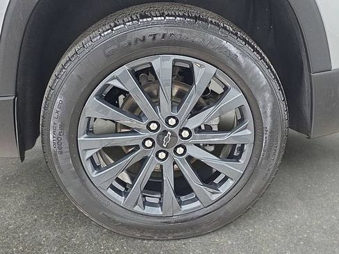 Used 2023 Chevrolet Traverse RS AWD/4WD image 31